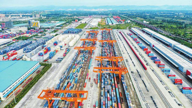 西部大開發(fā)形成新格局 明確強化基礎(chǔ)設(shè)施和開放大通道建設(shè)