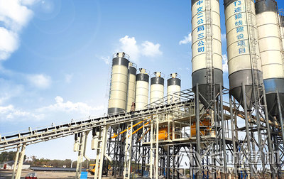 長城雙120攪拌站雪中展現(xiàn)颯爽英姿 見證蘭州機場項目建設(shè)