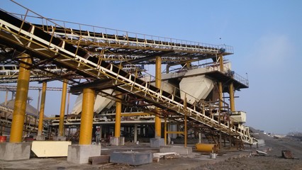 打造綠色礦山,保護生態(tài)環(huán)境,堅持綠色發(fā)展